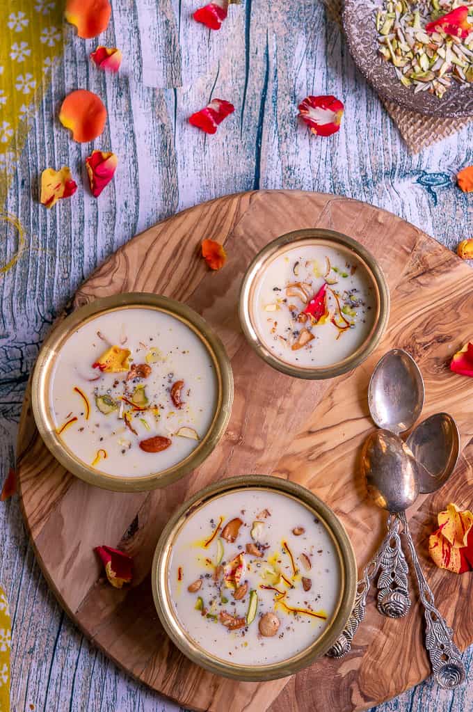Kadalai Mavu Payasam | Besan Kheer- Payasam made of rich, creamy milk and roasted chickpea ( besan ) flour. A unique and tasty kheer for any festive occasions. So in this Diwali, impress your guests with this unique Besan  kheer.